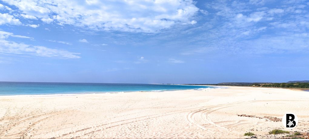 La plage sauvage de Santa Monica à Boa Vista au Cap-Vert.